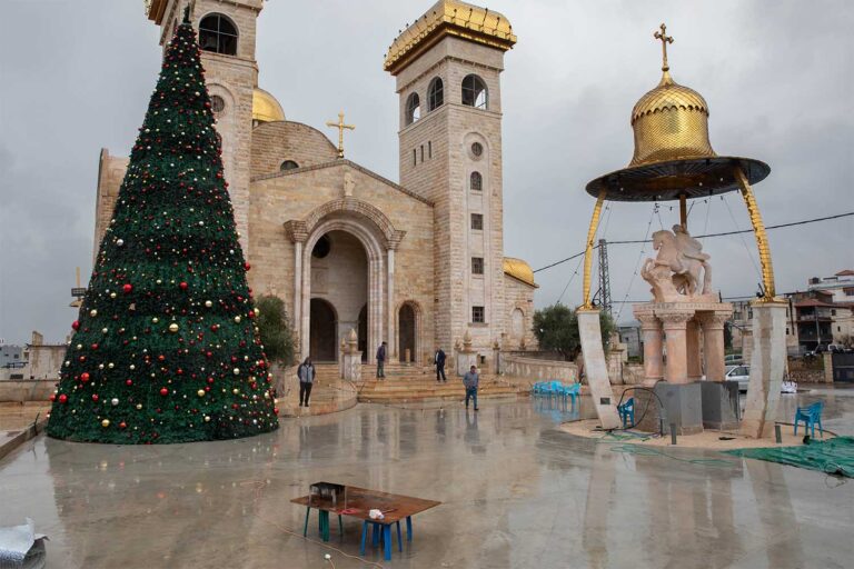 The Christmas tree at the entrance to the Church of the Virgin Mary in Sakhnin. (Photo: Gilad Shrem)