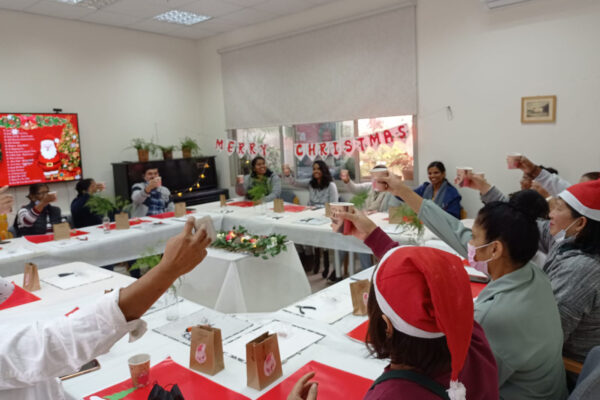 חגיגת חג המולד במרכז היום לקשיש "נווה אשכול" במועצה האיזורית אשכול (צילום: נווה אשכול)
