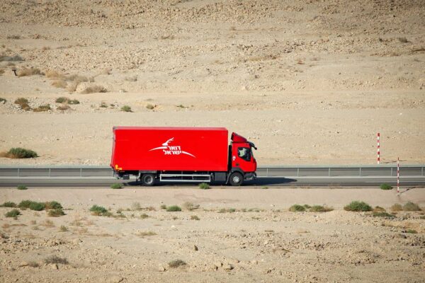 משאית דואר (צילום: משה שי/פלאש90)
