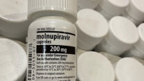 גלולות ה-מולנופיראוויר  (Molnupiravir), יעילות במניעת תמותה מקורונה (צילום: חברת MSD)