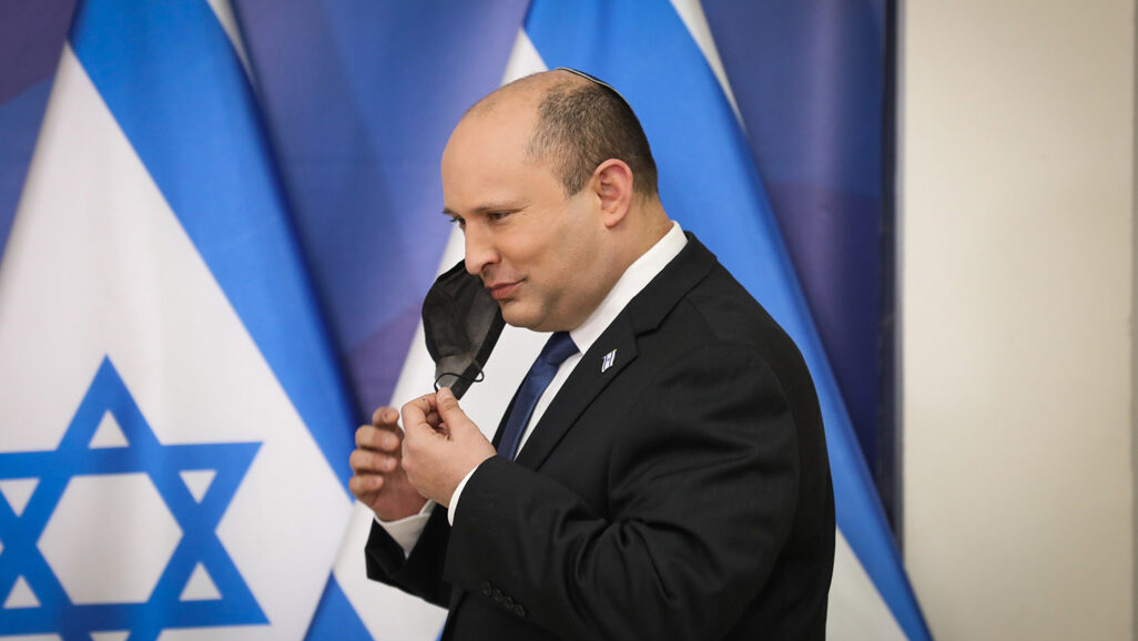 Israeli prime minister Naftali Bennett holds a press conference about COVID-19. (Photo: Noam Revkin Fenton / Flash90)