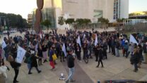 הפגנת השחקנים בכיכר הבימה. "אין לנו חסכונות או רזרבות, מה שאנחנו מרוויחים הולך לפה שלנו ולפה של המשפחות שלנו" (צילום: ארגון השחקנים והשחקניות שח''ם)