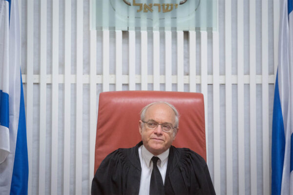 שופט בית המשפט העליון, ניל הנדל (צילום ארכיון: מרים אלטשר/פלאש90)