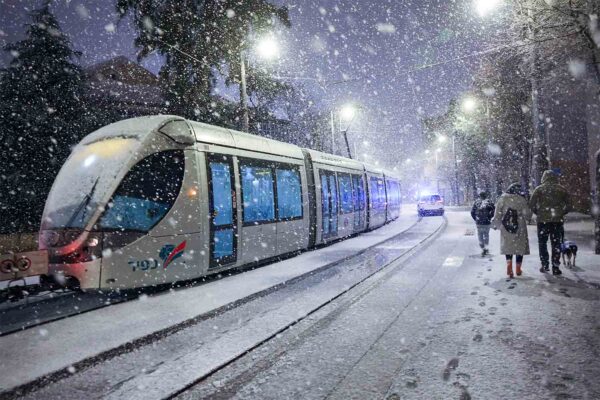הסופה ׳אלפיס׳ בשיאה: השלג בירושלים מתחזק, הלימודים בעיר מבוטלים