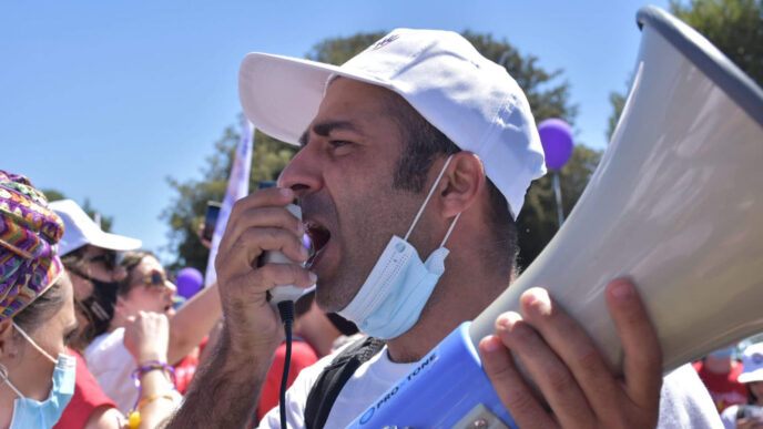 Osama Amar, a social worker, at a demonstration in 2020. (Photo: Private album)