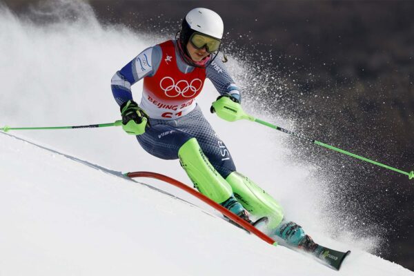 הגולשת הישראלית נועה סולוש באולימפיאדת החורף בבייג'ינג (צילום: REUTERS/Christian Hartmann)