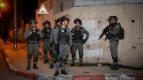שוטרי משטרת ישראל בזמן העימותים בשייח ג'ראח (צילום: נעם רבקין, פלאש 90)