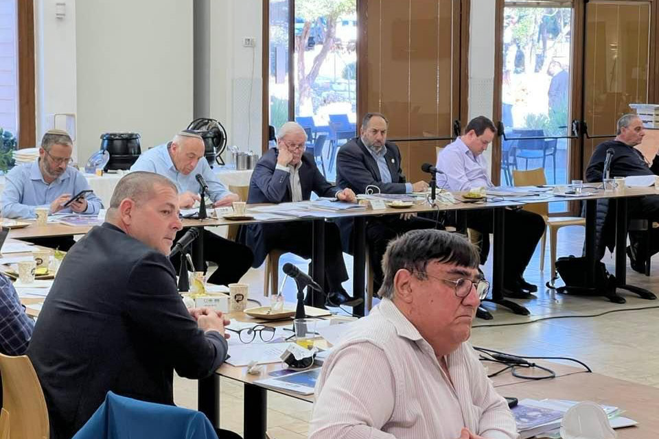 דיון על הקמת קרן פנסיה לעובדי קק"ל (צילום: דוברות קק"ל) דיון על הקמת קרן פנסיה לעובדי קק"ל (צילום: דוברות קק"ל)