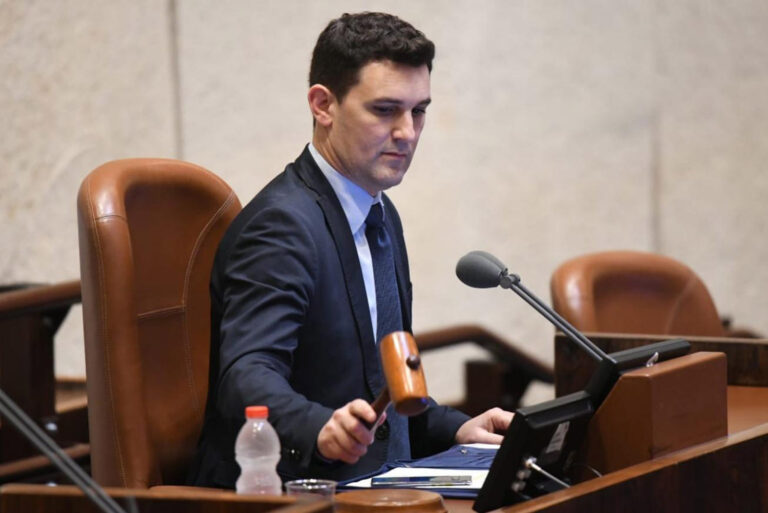 ח״כ איתן גינזבורג. "לא רוצה שהנושא הזה ייפול בגלל ענייני קואליציה ואופוזיציהלא רוצה שהנושא הזה ייפול בגלל ענייני קואליציה ואופוזיציה" (צילום: דוברות הכנסת)