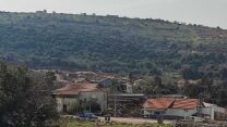 עמדת חיזבאללה משקיפה אל מרגליות. אספו ביצים בין אזעקות (צילום: מאיה רונן)