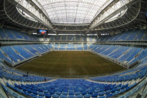 אצטדיון קרסטובסקי בסנט פטרסבורג. אמור לארח את גמור ליגת האלופות (צילום: AP Photo/Dmitri Lovetsky, File)