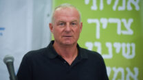 תא"ל (במיל') גיורא ענבר, יו"ר איגוד שופטי הכדורגל (צילום: בן קלמר/פלאש 90)