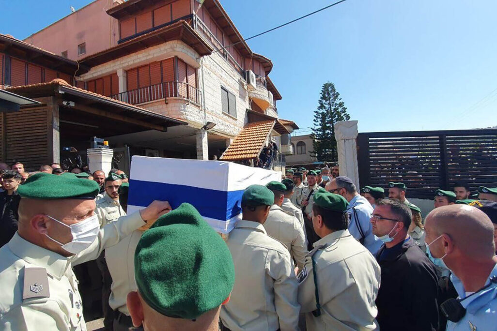 הלוויתו של לוחם מג״ב יזן פלאח, שנרצח בפיגוע בחדרה, בכיסרא (צילום: מתוך הרשתות החברתיות, סעיף 27א לחוק זכויות יוצרים)