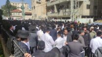 לווייתו של אבישי דוד יחזקאל , סמוך לביתו בבני ברק (צילום: ניצן צבי כהן)