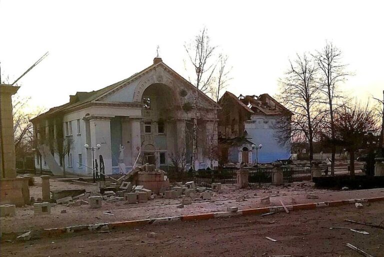 A damaged cultural center in Irpin. “The most recent murders were done simply for pleasure or out of anger” (Photo: private album)