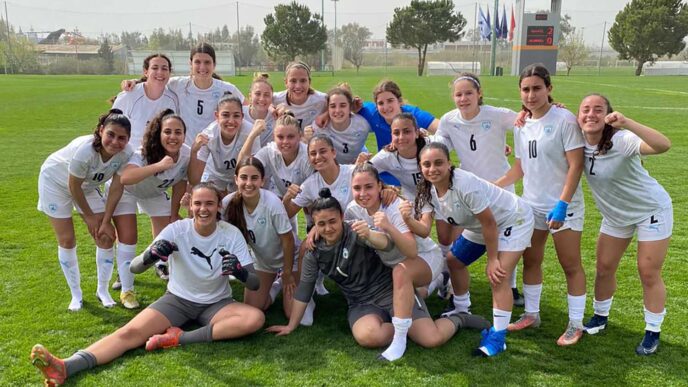 נבחרת הנערות של ישראל בכדורגל עד גיל 19 (צילום: ההתאחדות לכדורגל בישראל)