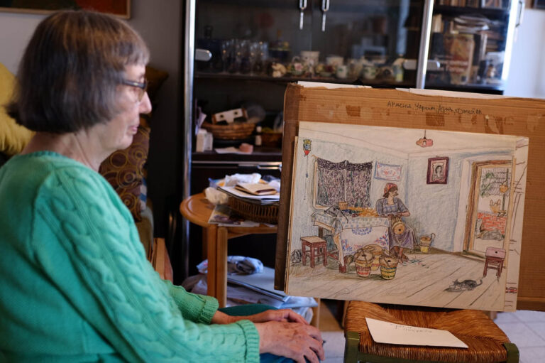 זינאידה פוזדניאקובה. "ישבתי שעות והבטתי באישה קולעת סלים" (צילום: דוד טברסקי)