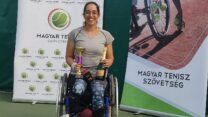 מעיין זקרי עם הגביע בטורניר בהונגריה (צילום ארכיון: יובל לוטבק)
