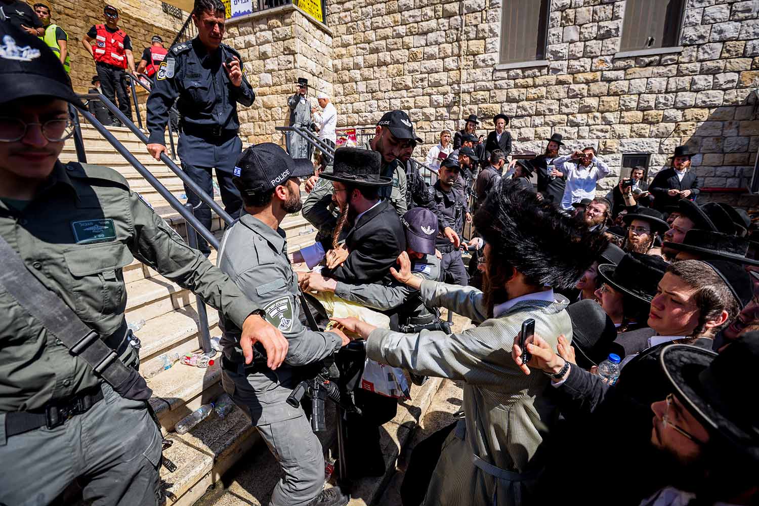 עימותים בהילולה בהר מירון (צילום: דוד כהן/פלאש90)