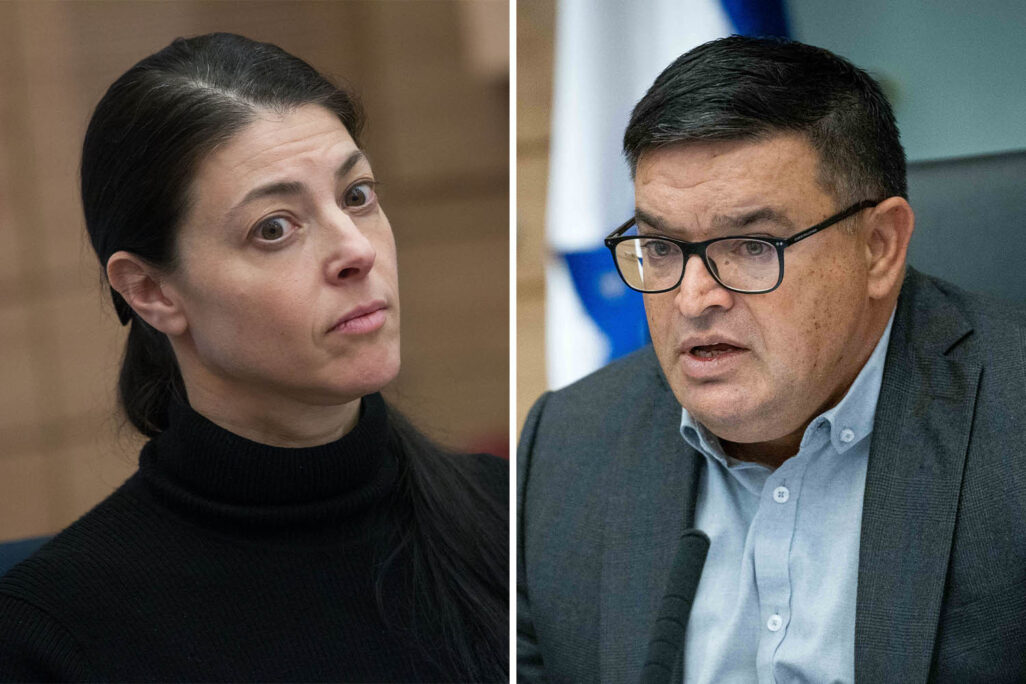 יו"ר ועדת הכלכלה, ח"כ מיכאל ביטון ושרת התחבורה מרב מיכאלי (צילום: יונתן זינדל/מרים אלטשר/פלאש90) יו"ר ועדת הכלכלה, ח"כ מיכאל ביטון ושרת התחבורה מרב מיכאלי (צילום: יונתן זינדל/מרים אלטשר/פלאש90)