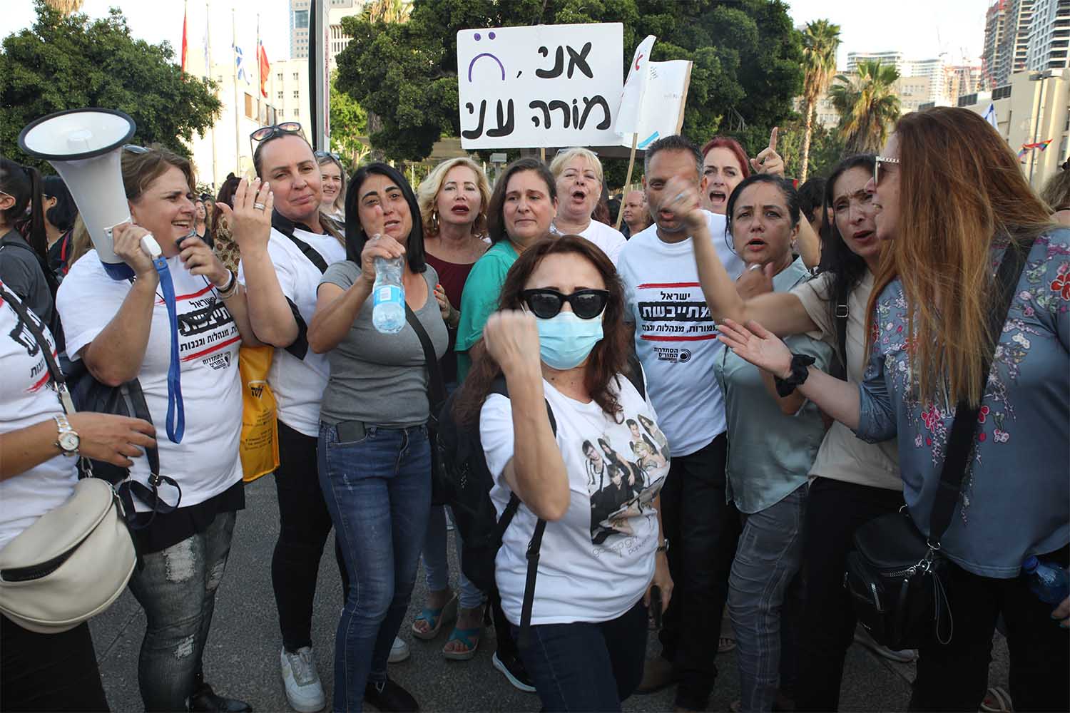 הפגנה של הסתדרות המורים בתל אביב. ״ודאי שאני בעד השביתה, איזה כוח יש אחרת?״ (צילום: כדיה לוי)