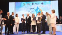 הלל כהן ודביר חיים מרצבך זוכי חידון התנ"ך העולמי (צילום: עודד קרני)