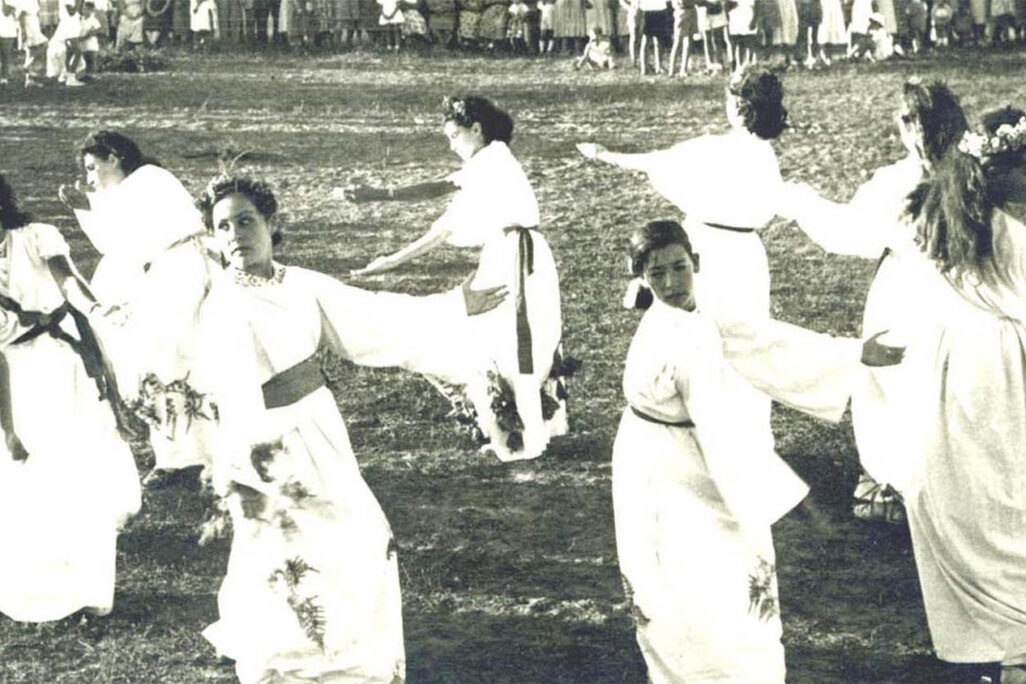Moshav Tzofit, 1954. Dancing the hora. (Photo: Moshav Tzofit Archive, from the website PikiWiki)