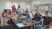 חתימת ההסכם בחברת טבע נאות (צילום: דוברות ההסתדרות)
