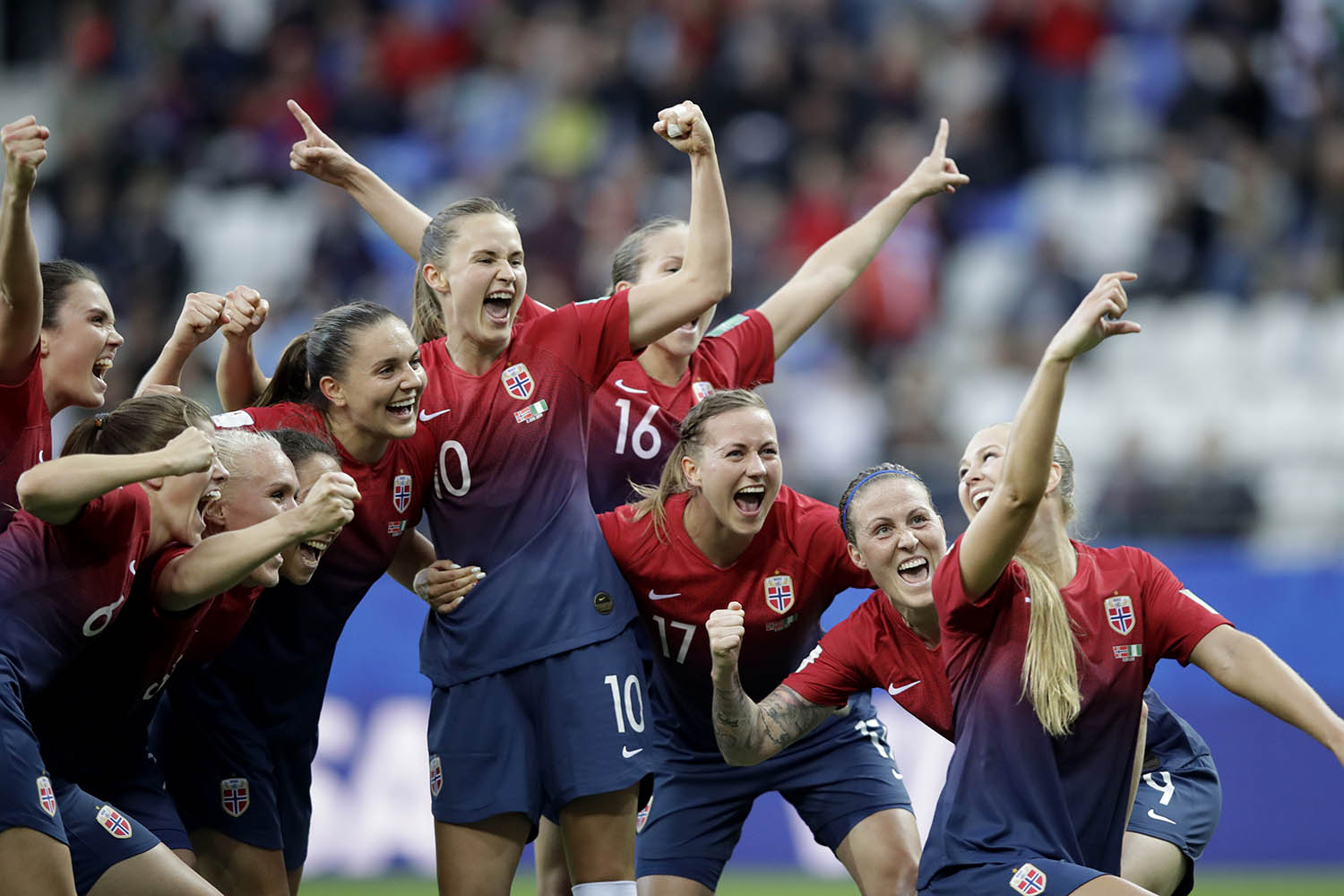 שחקניות נבחרת נורווגיה בכדורגל. השוו את שכרן לנבחרת הגברים בשנת 2018 (צילום: AP Photo/Alessandra Tarantino)