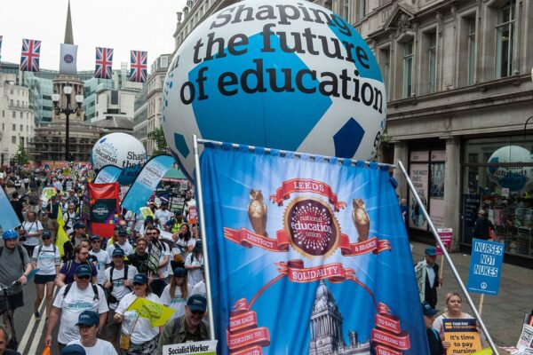 הפגנת מורים בלונדון יוני 2022 (צילום: Guy Smallman/Getty Images)