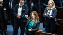 חברת הכנסת ג'ידא רינוואי זועבי במליאת הכנסת (צילום: יונתן זינדל  פלאש90)