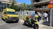 זירת התאונה בשדרות יד לבנים בתל אביב (צילום: מגן דוד אדום)