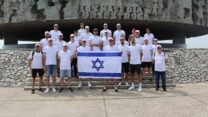 נבחרת ישראל בכדורסל בסיור במחנה הריכוז וההשמדה מיידנק (צילום: איגוד הכדורסל בישראל)