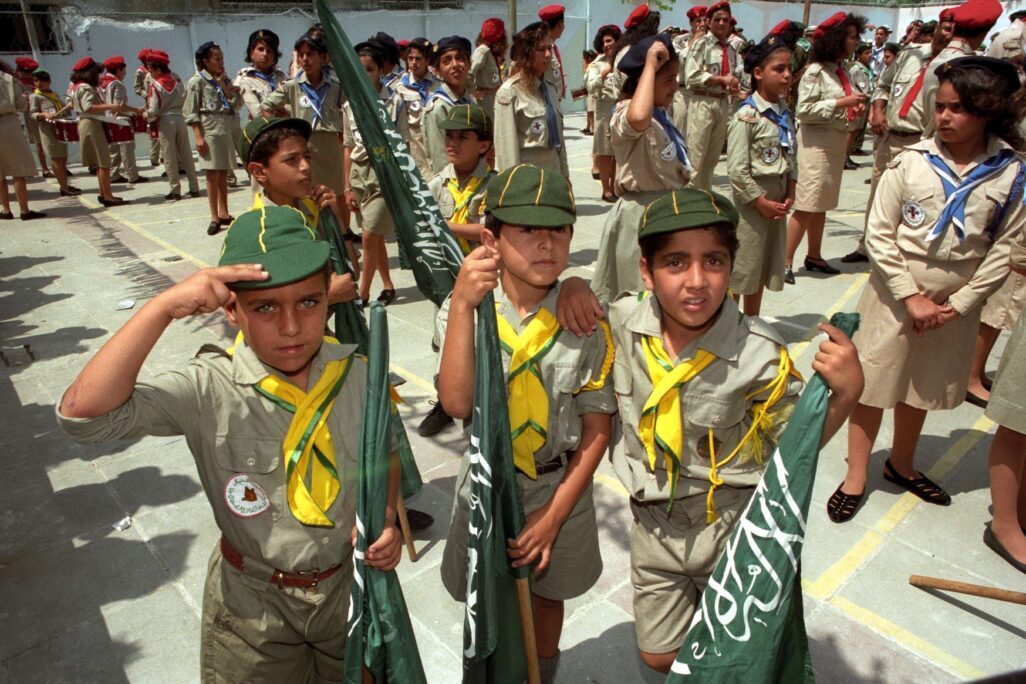 طلاب الكشاف في يافا في مسيرة لإحياء عيد الأضحى، 31 من أيار/ مايو 1993 (تصوير: ورد فار، أرشيف دان هدني، المجموعة الوطنية للصور على اسم عائلة فريتسكر، المكتبة الوطنية)