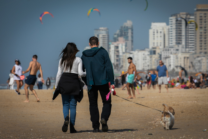 חוף ראשון לציון (צילום: יוסי אלוני/פלאש 90)