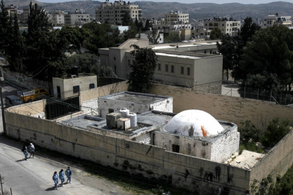 מתחם קבר יוסף בשכם (צילום: נאסר אישטייח/פלאש90)