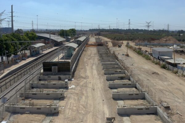 פרויקט המסילה המזרחית בתחנת ראש העין (צילום: רכבת ישראל)