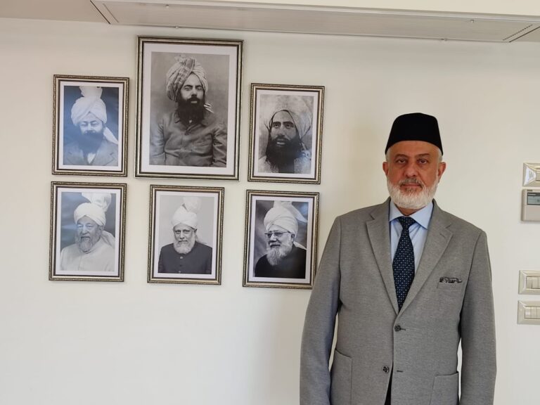 محمد شريف عودة ، أمير الجماعة الإسلامية الأحمدية في إسرائيل (صورة من الأرشيف : ينيف شرون)