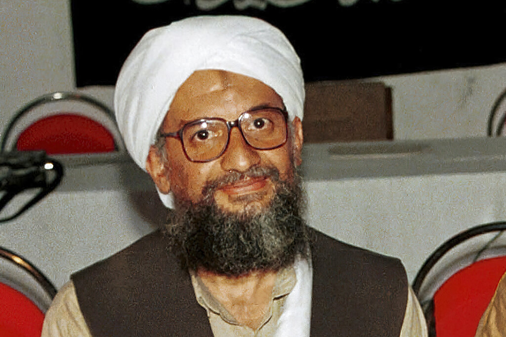 איימן א-זוואהירי (צילום: AP Photo/Mazhar Ali Khan, File) איימן א-זוואהירי (צילום: AP Photo/Mazhar Ali Khan, File)