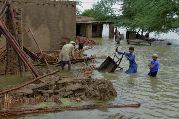 שיטפונות בפקיסטן (צילום: AP Photo/Zahid Hussain)