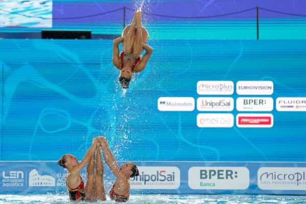 נבחרת ישראל בשחייה אמנותית, בגמר תרגיל הקומבו החופשי (צילום: סימונה קסטרווילארי, באדיבות איגוד השחייה)