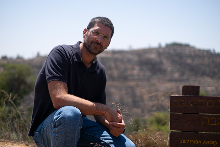 איתן לבנה, מזכיר קיבוץ צובה. "הקיבוץ נערך לתרגיל שריפה, אבל הדבר האמיתי החליף את התרגיל" (צילום: דוד טברסקי)
