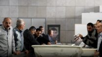 פועלים במעבר ארז (צילום: דובר צה"ל)