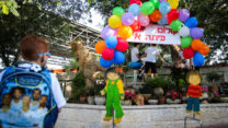 תלמיד ביום הראשון של כיתה א' (צילום: פלאש90)