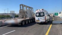זירת התאונה סמוך לנווה ימין (צילום: דוברות זק"א)