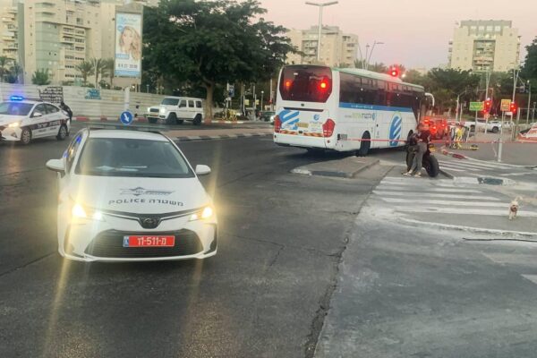 תאונת דרכים באשדוד בה נהרג ילד בן 8 (צילום: דוברות המשטרה)