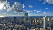 עננים בשמי תל אביב (צילום ארכיון: Shutterstock)