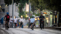 יום כיפור ברחוב יפו בירושלים (צילום ארכיון: יונתן זינדל/ פלאש90)