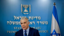ראש ממשלת ישראל יאיר לפיד, במסיבת עיתונאים על הסכם הגבול הימי עם לבנון (צילום: אוליבייה פיטוסי/פלאש90)
