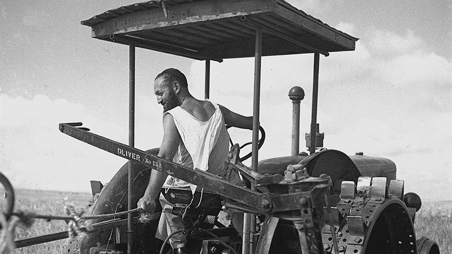 A member of Kibbutz Hafetz Haim at the plow. "They were a minority within a minority, both among the Haredim and among the kibbutznikim." (Photo: Zoltan Kluger/Government Press Office)